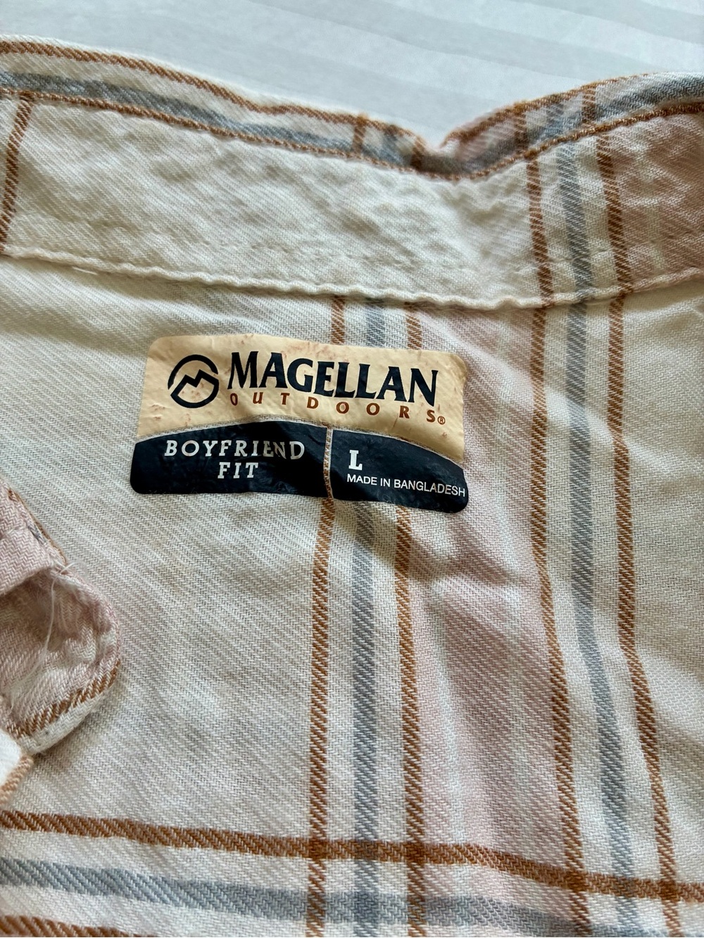 Magellan Outdoors Cream and Tan Plaid Roll-Tab Button-Down Shirt - Picture 2 of 2